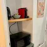 Cozy Equipped Studio&parking - Center Apartament