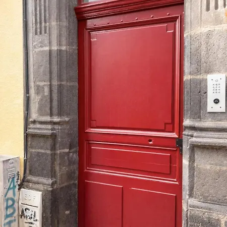 Cozy Equipped Studio&parking - Center Apartament