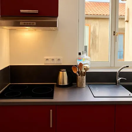 Cozy Equipped Studio&parking - Center Apartament *